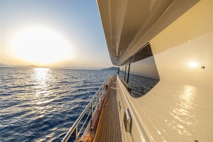 Custom Built luxury motor yacht with a capacity of 12 people