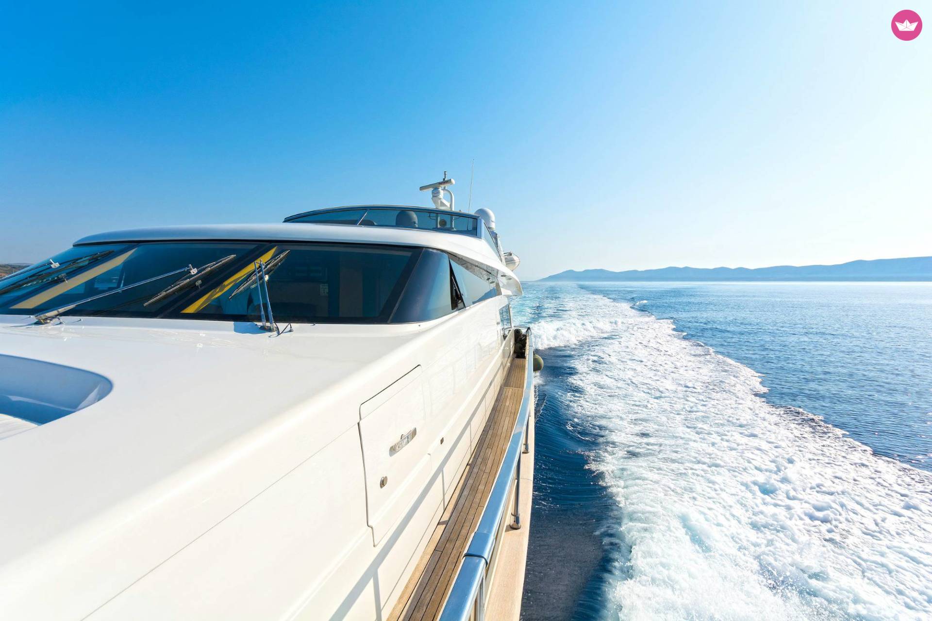 Charter motorboat in Athens  