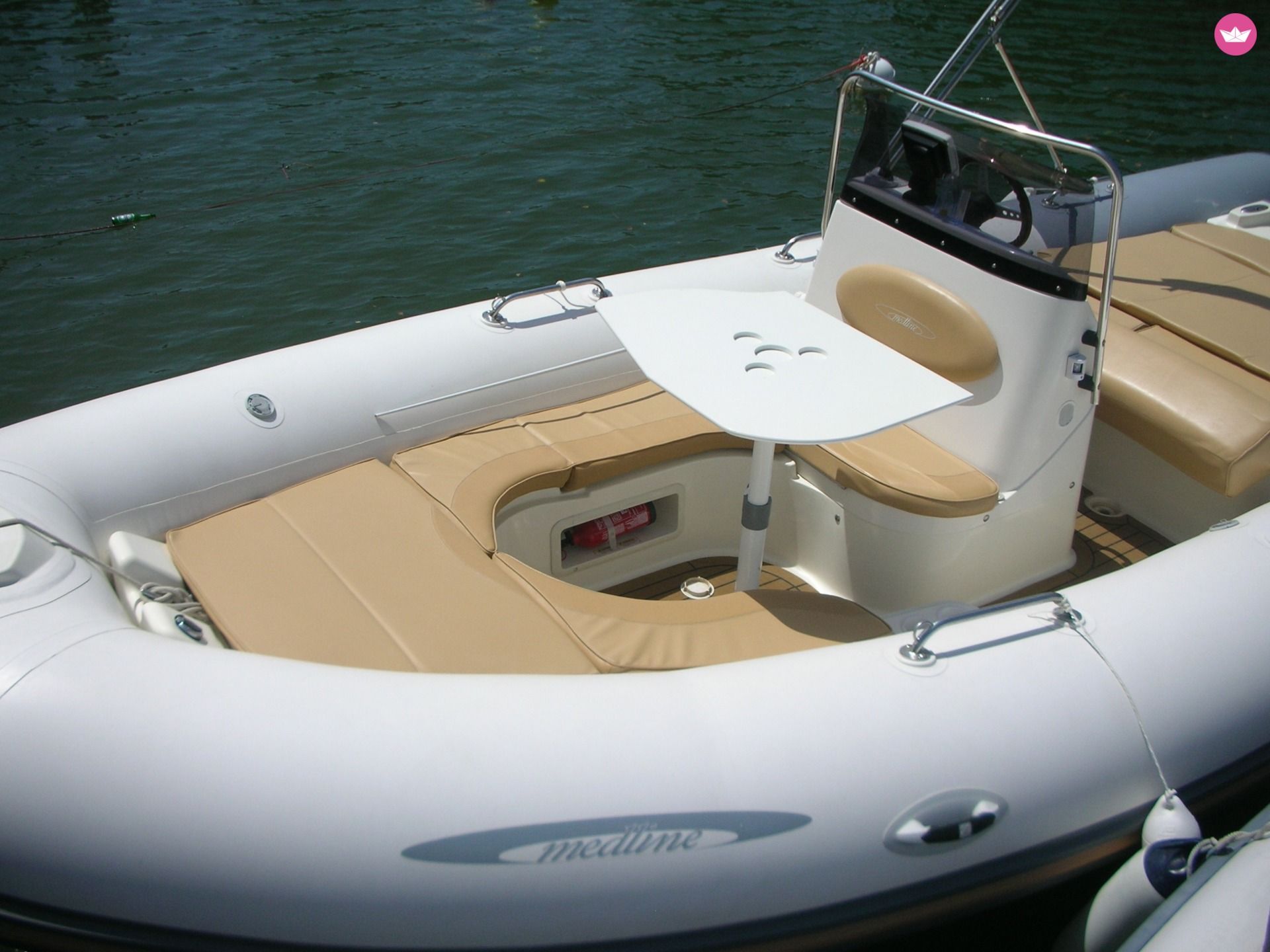 Zodiac Medline Ll  6.50 in Hyères for rental
