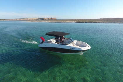 Noleggio Barca a motore BAYLINER VR5 Ibiza