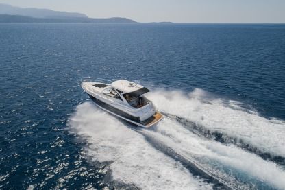 Alquiler Lancha Regal 4060 Commodore Samos