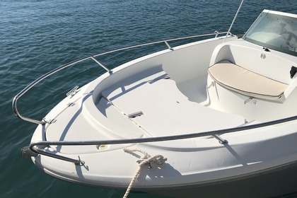 Noleggio Barca a motore Beneteau Ombrine 630 Dinard