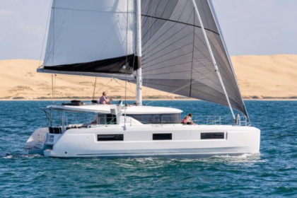 Charter Catamaran Lagoon Lagoon 46 Jacuecanga