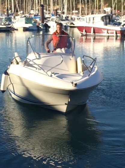 Location Bateau à moteur Quicksilver Commander 555 Les Sables-d'Olonne