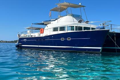 Charter Motorboat Lagoon Lagoon Power 43 Pape'ete