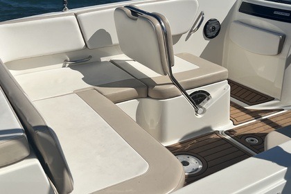 Bayliner VR6 Bowrider - Navega con INFINITY