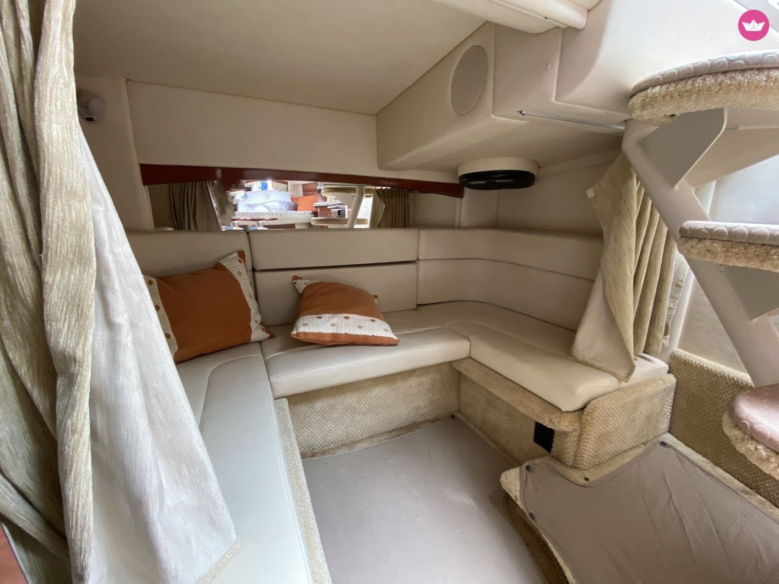 Bateau à moteur Sea Ray 355 Sundancer 700cv 8