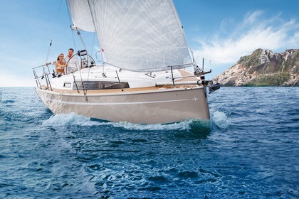 Hire Sailboat Bavaria Yachtbau Bavaria Cruiser 34 Style Murter