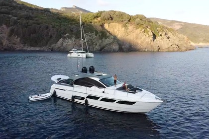 Location Yacht à moteur Pershing X5 Saint-Raphaël