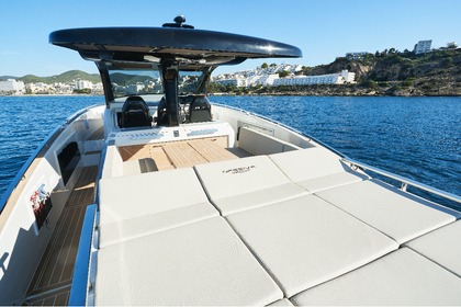 Stupenda barca in ibiza con sea bob incluso