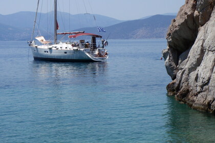 Rental Sailboat Beneteau Oceanis 423 Clipper Athens