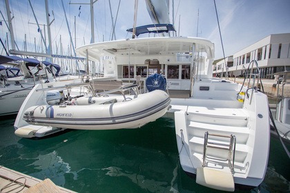 Charter Catamaran Lagoon-Bénéteau Lagoon 450 F - 4 + 2 cab. Athens