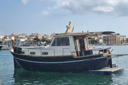 Hire Motorboat Menorquin Customized Portocolom