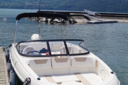 Location Bateau à moteur Bayliner VR4 Bowrider Chindrieux