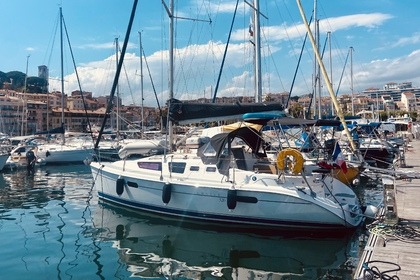 Charter Sailboat Hunter 326 Cannes