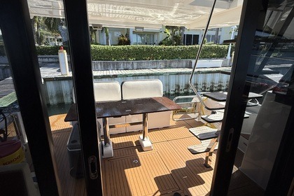 LUXURY 42 FLY BAVARIA YACHT
