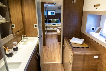 Rental Catamaran Catana Group Bali 4.4 - 4 + 2 cab. Biograd na Moru