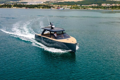 Charter Motorboat Colnago 38 Cabin Trogir