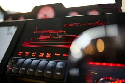 Barco a motor Northman 1200 110hp