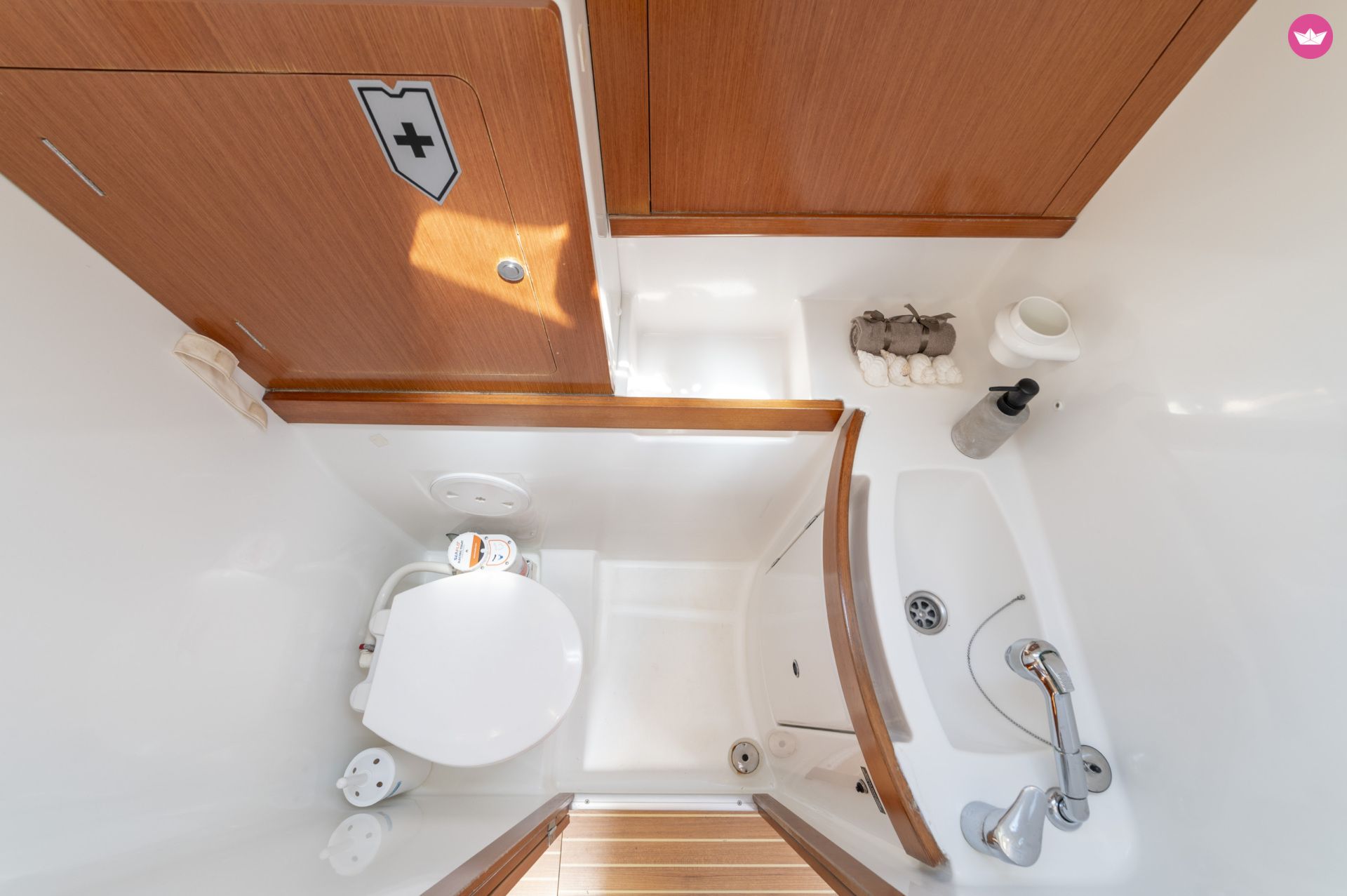 Rental Beneteau Oceanis 41.1