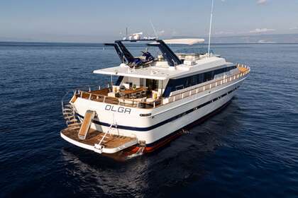 Noleggio Yacht a motore Cantieri di Pisa OLGA Milazzo