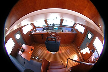 Alquiler de yate de lujo transoceánico.