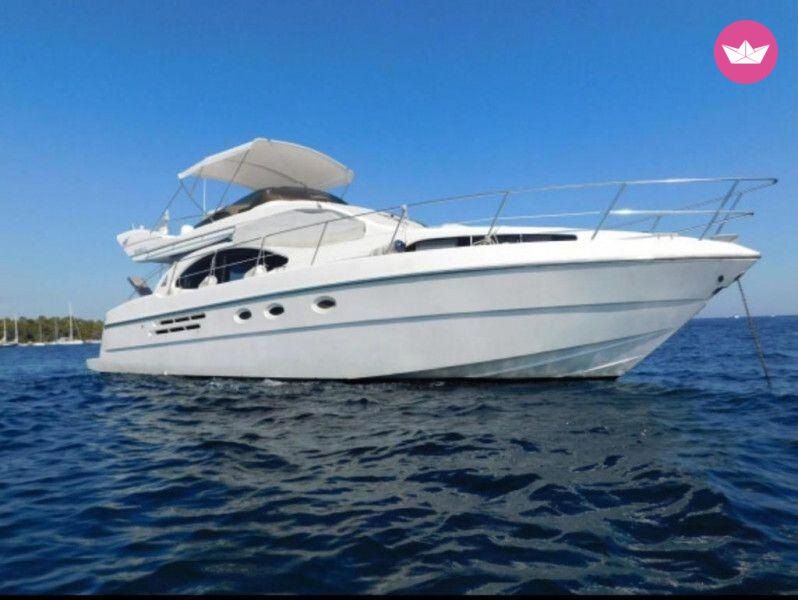 Rent Azimut Az 46 Fly Motorboat (2001) in Punta Ala - Click&Boat