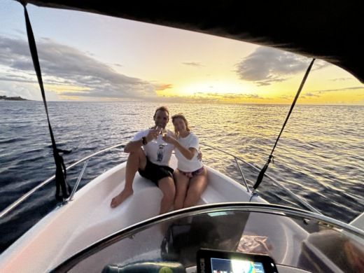 Saint-Gilles Motorboat CAP FERRET 522 OPEN alt tag text