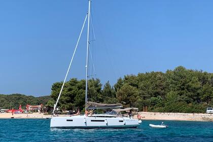 Miete Segelboot Jeanneau Sun Odyssey 410 Porto Santa Margherita