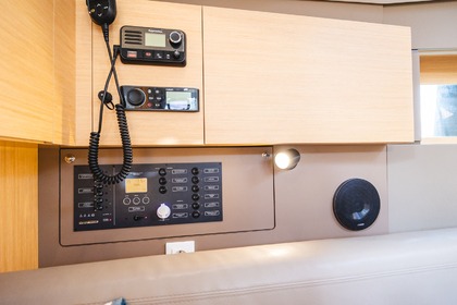 Discover Greek islands and coast from Lefkas on Beneteau Oceanis 38.1