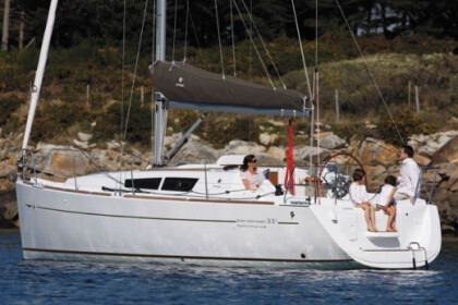 Charter Sailboat Jeanneau Sun Odyssey 33i Laurium