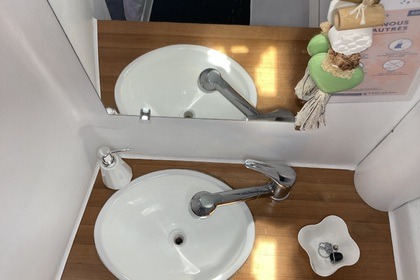 Porquerolles en Catamaran a voiles