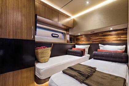 60' SOLEMARE 2017 SEA RAY L590 FLY