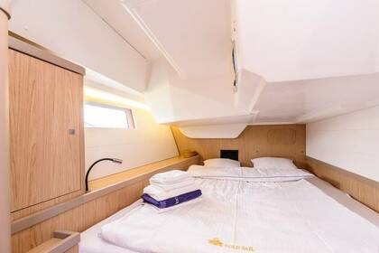 Velero BENETEAU OCEANIS 48