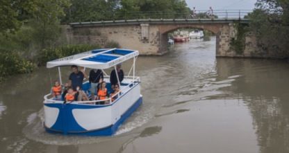 Location Bateau à moteur Pénichette Evasion Vias