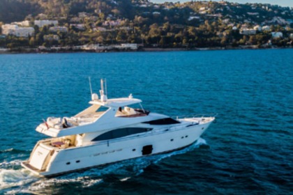 Czarter Jacht luksusowy Ferretti 830 Golfe Juan