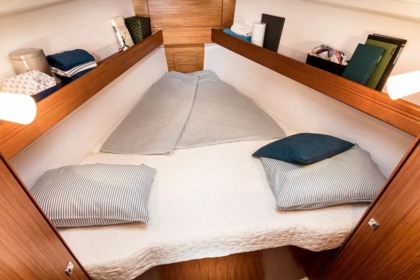 Rent this sailboat Bavaria 34 Cruiser and explore