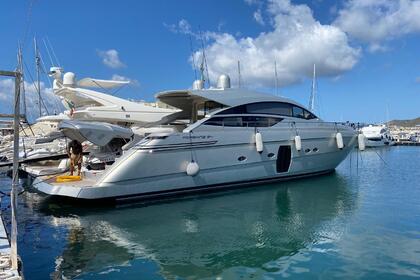 Charter Motorboat Pershing 64 Capri