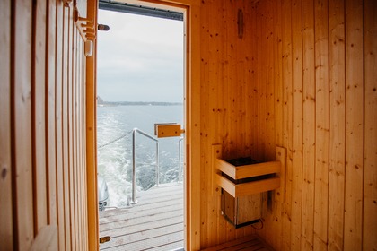 Χαλαρώστε σε αυτό το πλωτό