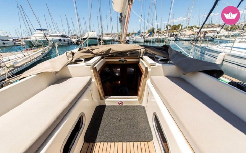 Charter Sailboat Dromor Triton 48 Athens