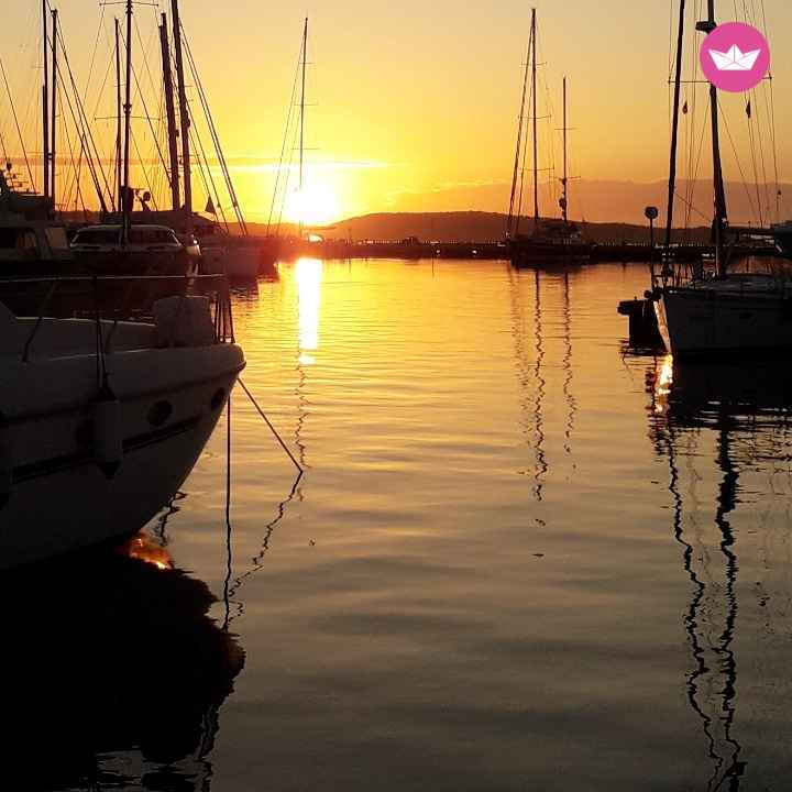 Sailboat Jeanneau Symphonie for hire