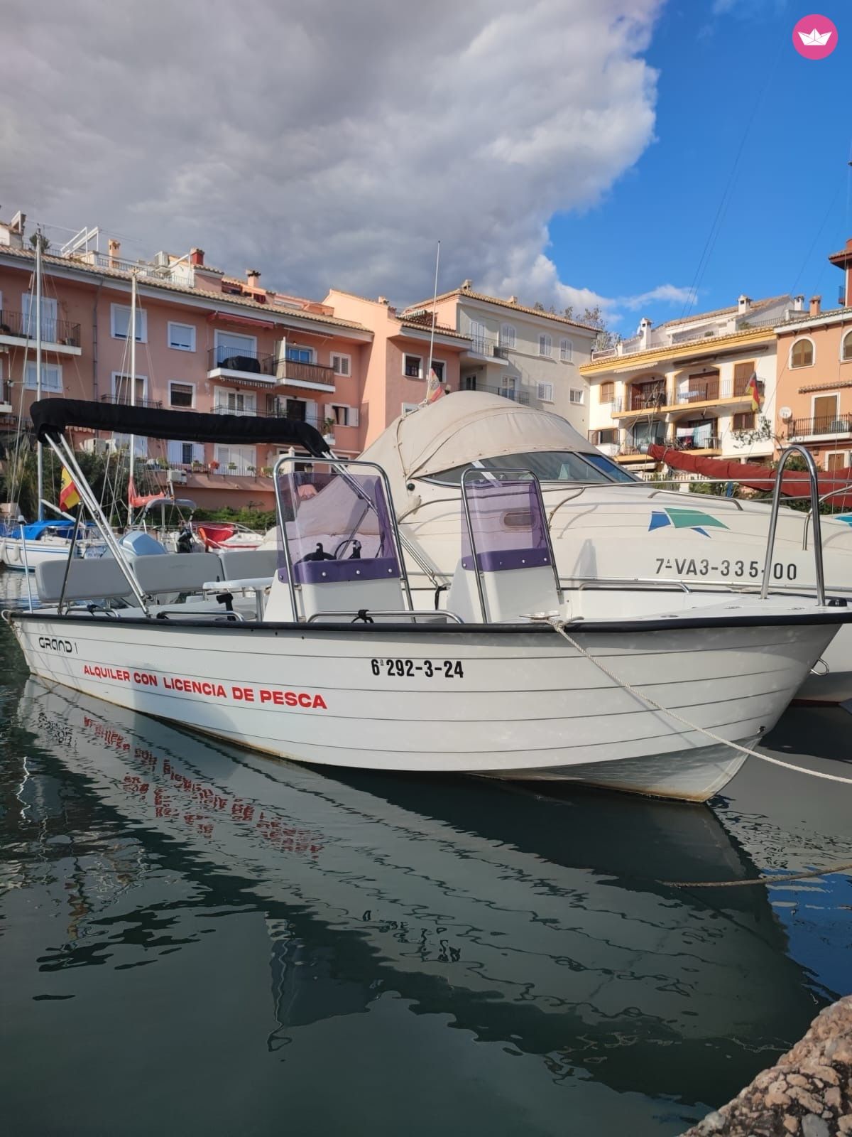 Bateau à moteur Grand N 585 100cv 2