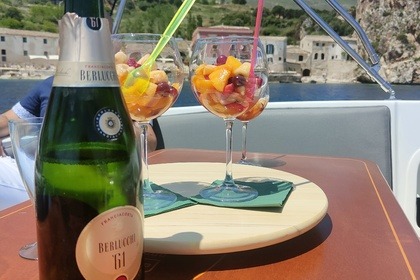 Charter Motorboat Saver 750 Wa Castellammare del Golfo