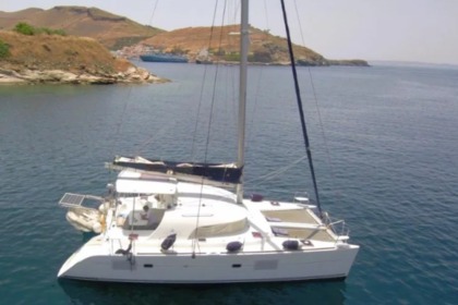 Charter Catamaran Lagoon-Bénéteau Lagoon 380 - 4 + 2 cab. Palairos