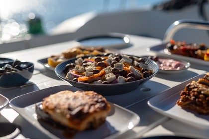 Explore the Beauty of Naxos by Sea!