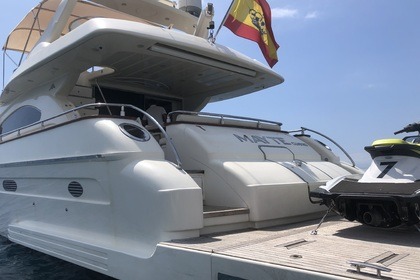 Astondoa 72 en Ibiza