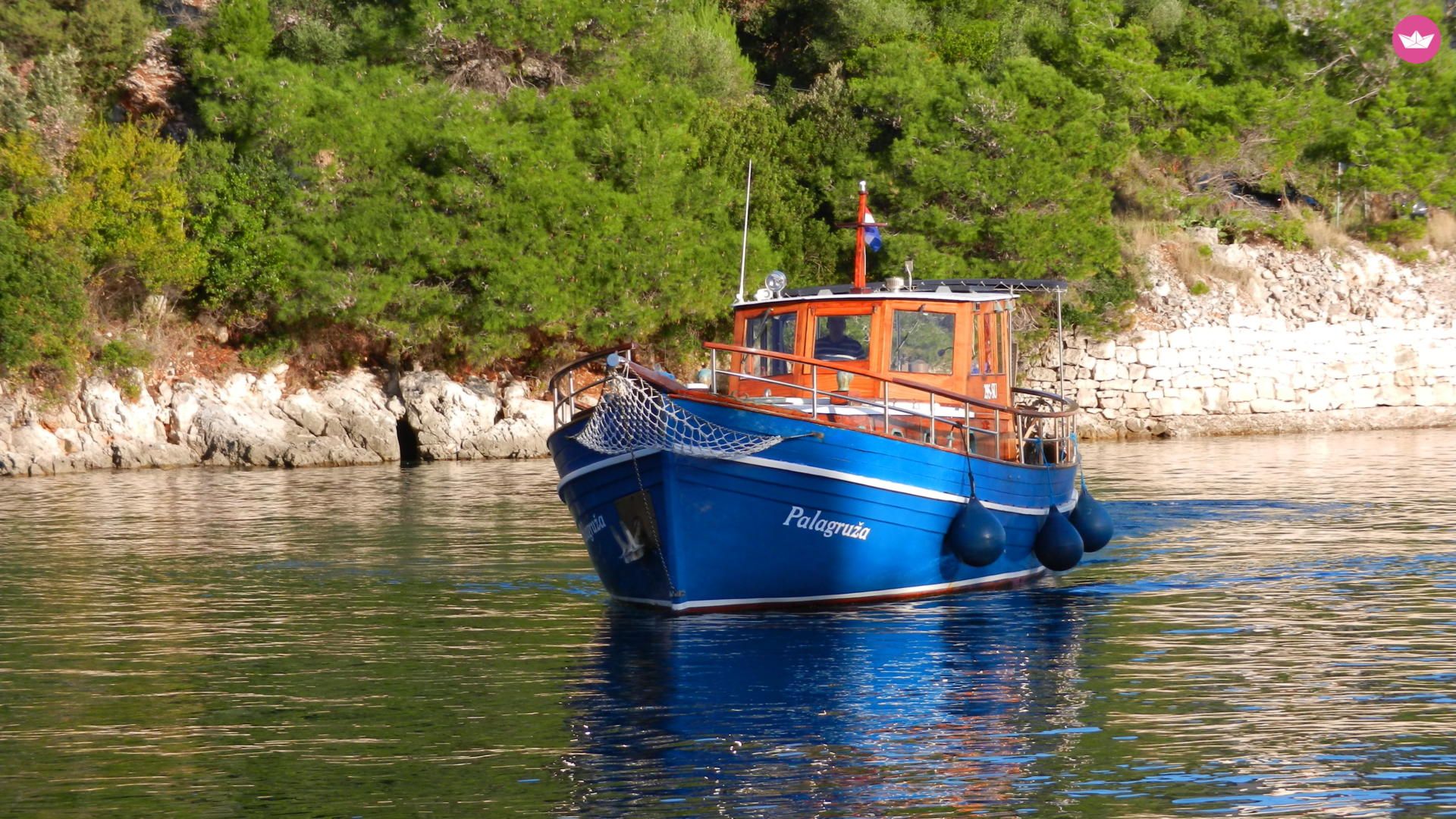 Motorboat Traditional Croatian Boat Leut Palagruža for hire