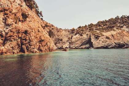 Rental Motorboat Varsamis 1995 Neos Marmaras