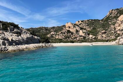BOAT WITHOUT A LICENSE FOR THE MADDALENA ARCHIPELAGO AND CORSICA