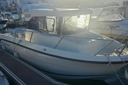 Aventura en Alta mar: ¡Pesca y Diverdiòn a bordo!"